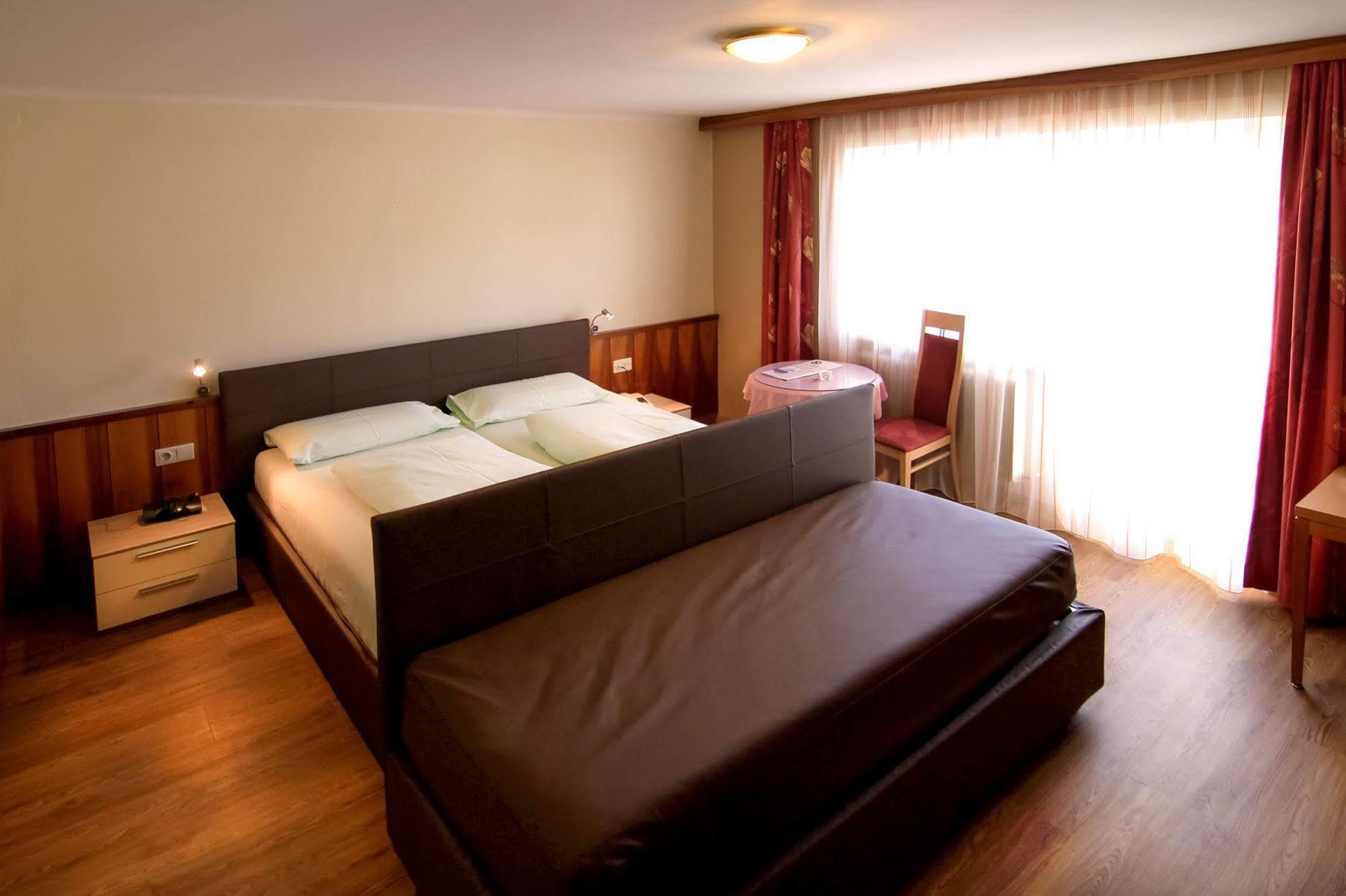 Hotel Cristallago Seefeld in Tirol Bagian luar foto